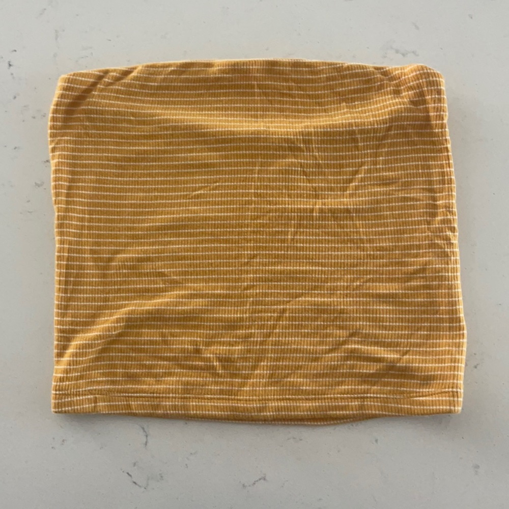 American eagle tube top, worn a couple times! Still in great condition!